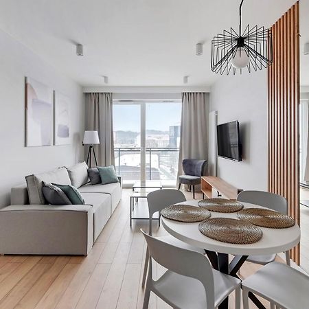 Grand Apartments - Bastion Walowa Modern Apartament グダニスク エクステリア 写真