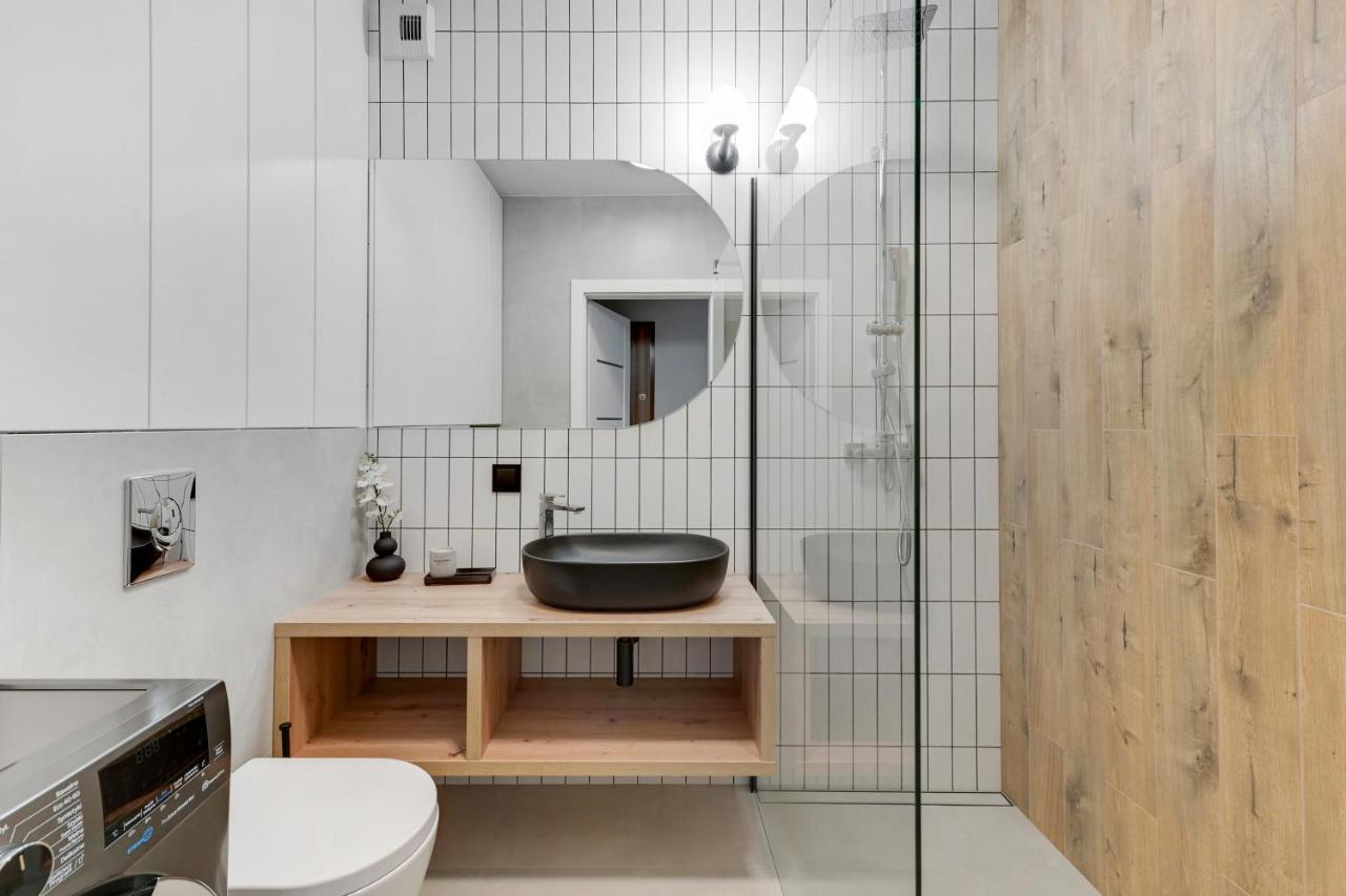 Grand Apartments - Bastion Walowa Modern Apartament グダニスク エクステリア 写真